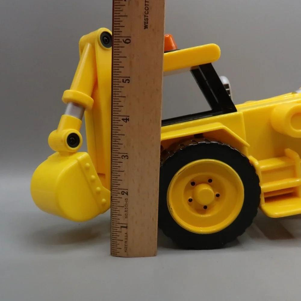Vintage Hasbro Bob the Builder Electronic Talking‎ Scoop Yellow Backhoe Loader